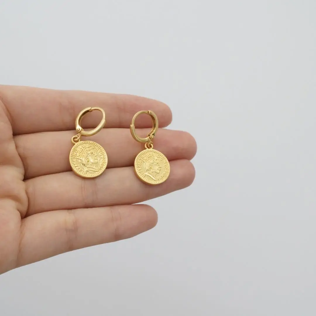 Brass With 18k Gold Retro Queen Coin Drop Earrings Women Jewelry Party T Show Gown Runway Rare Korean Japan Trendy INS
Brass With 18k Gold Retro Queen Coin Drop Earrings Women Jewelry Party T Show Gown Runway Rare Korean Japan Trendy INS
