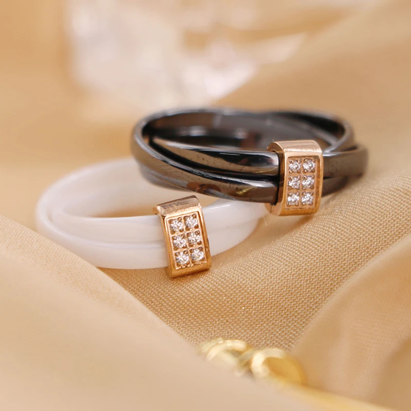 Luxury Black White Ceramic Couple Ring Three Circle Finger Rings Lover Fashion Jewelry Fine Accessories Ornament Men Women
Luxury Black White Ceramic Couple Ring Three Circle Finger Rings Lover Fashion Jewelry Fine Accessories Ornament Men Women