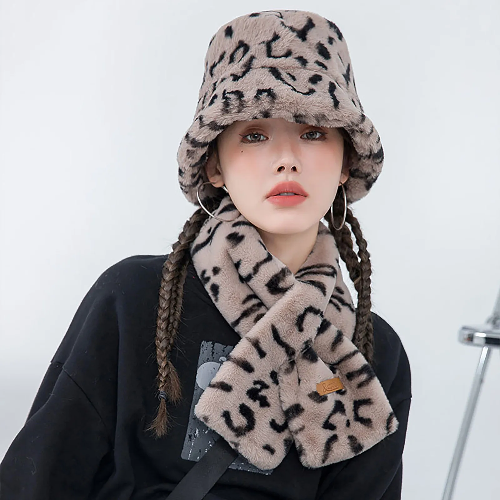 Женские леопардовые Панамы и шарф, осенне-зимние теплые хлопковые шапки-шарфы, уличная одежда для рыбалки, 2021
Женские леопардовые Панамы и шарф, осенне-зимние теплые хлопковые шапки-шарфы, уличная одежда для рыбалки, 2021
