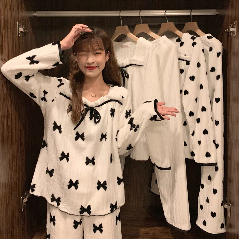 Long-sleeved Coral Fleece Autumn Winter Pajamas Home Clothes Sweet Simple Trousers Casual Two-piece Suit Women Loungewear Y35
Long-sleeved Coral Fleece Autumn Winter Pajamas Home Clothes Sweet Simple Trousers Casual Two-piece Suit Women Loungewear Y35