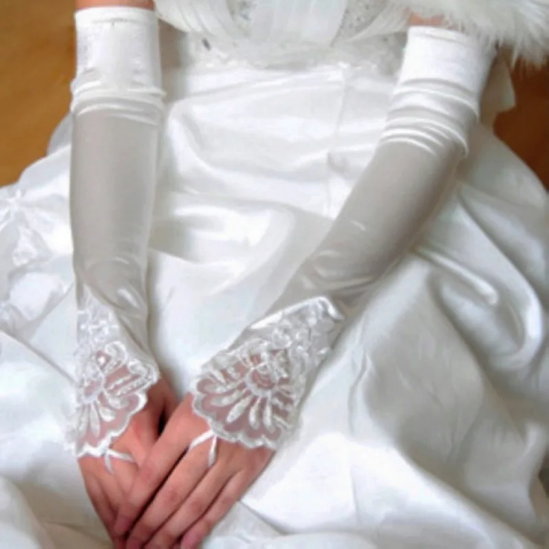 Свадебное платье с вуалью перчатки удлиненные маленькие цветочные вышитые без