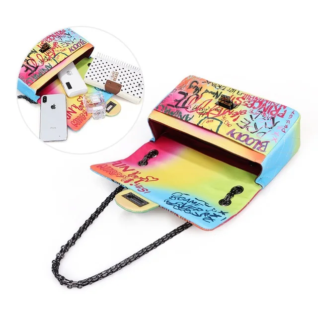 New Bag Women 2021 Color Graffiti Printed Shoulder Luxury Brand Handbags Travel Bags Women Chain Handbags Ladies Hand Bags H028
New Bag Women 2021 Color Graffiti Printed Shoulder Luxury Brand Handbags Travel Bags Women Chain Handbags Ladies Hand Bags H028