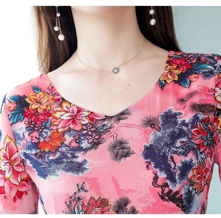 Long-sleeved chiffon dress 2020 new women's early autumn crushed flower fashion temperament medium-length skirt
Long-sleeved chiffon dress 2020 new women's early autumn crushed flower fashion temperament medium-length skirt