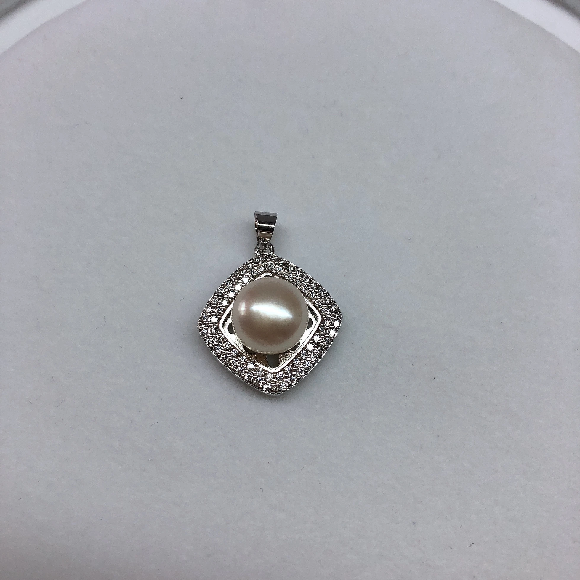 Square Design Pendant Base Mountings Findings Jewelry Settings Parts for Female Women Pearls Beads Stones Crystal Agate Coral
Square Design Pendant Base Mountings Findings Jewelry Settings Parts for Female Women Pearls Beads Stones Crystal Agate Coral