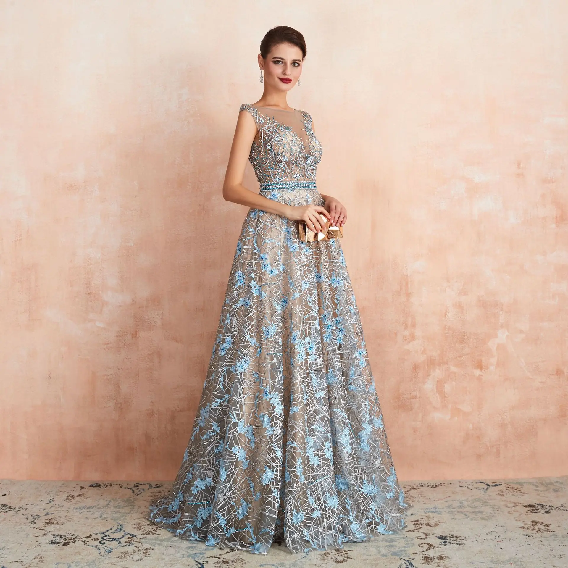 

2020 Blue Lace Prom Dresses Beaded Rhinestone A Line Cap Sleeves Long Sheer Neck Evening Gowns Engagement Dress Abendkleider