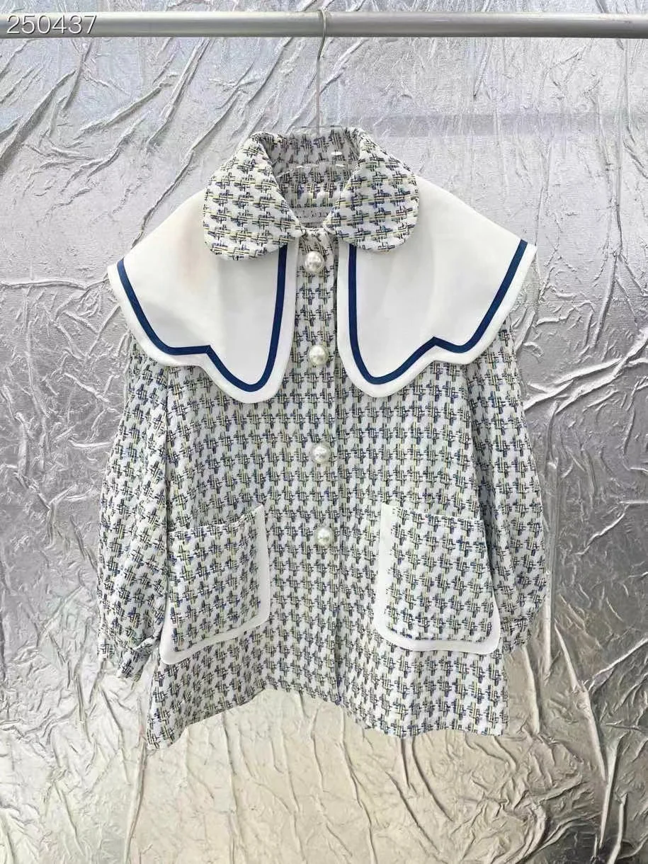 New 2021 Winter Women Fashion Runway Tweed Jacket Long Sleeve Pearl Buttons Single Breasted Coat Overcoat
New 2021 Winter Women Fashion Runway Tweed Jacket Long Sleeve Pearl Buttons Single Breasted Coat Overcoat
