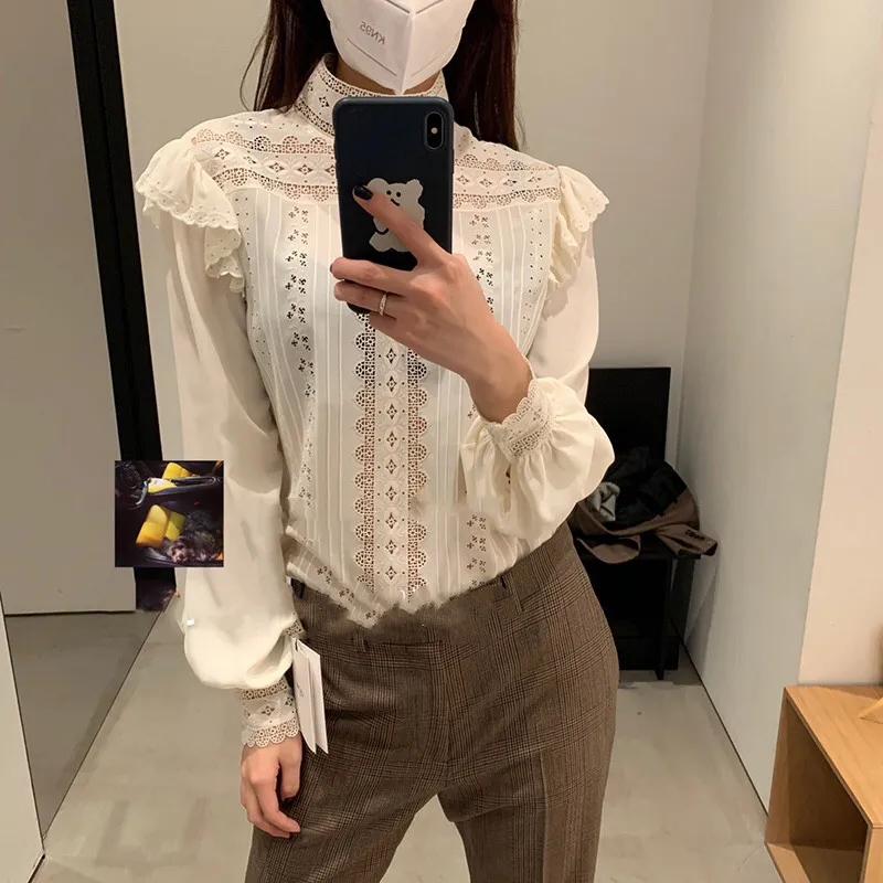Early spring 2021 new women's French elegant romantic hollow out embroidered shirt
Early spring 2021 new women's French elegant romantic hollow out embroidered shirt