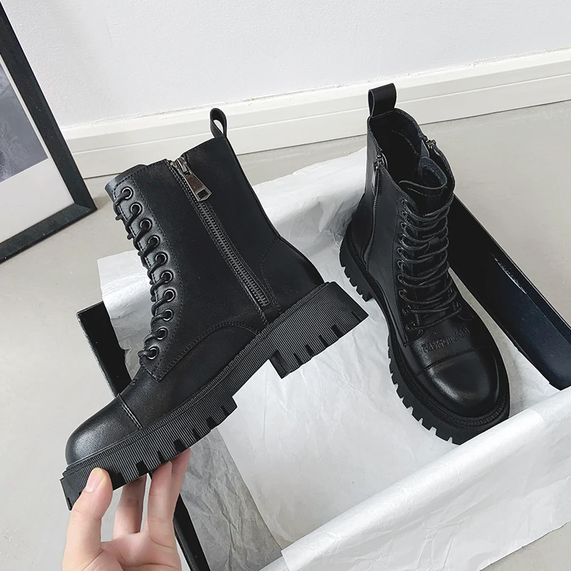 Women's genuine leather thick sole platform lace-up flats ankle boots double zip punk autumn winter motorcycle boots shoes women
Women's genuine leather thick sole platform lace-up flats ankle boots double zip punk autumn winter motorcycle boots shoes women