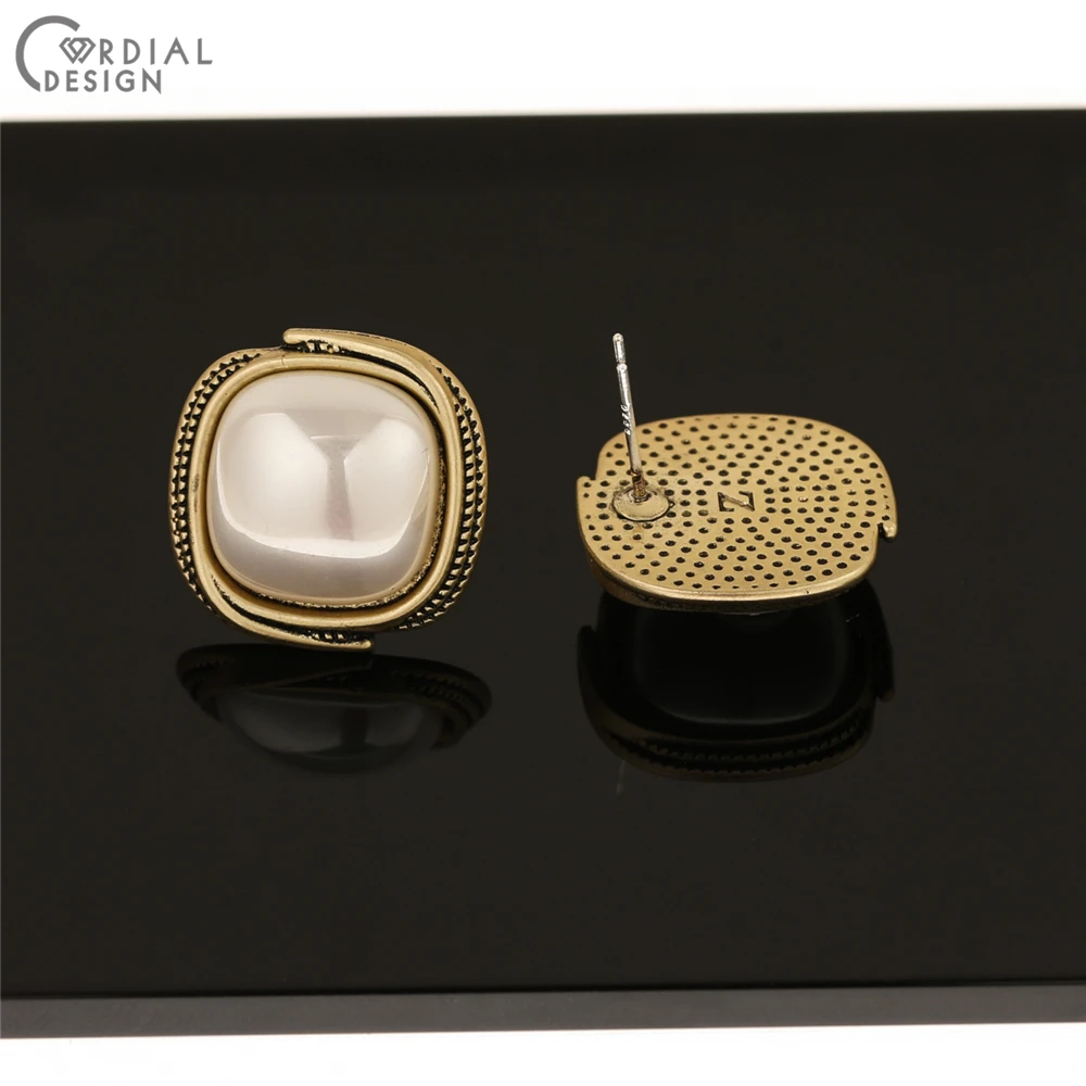 Cordial Design 50Pcs Fashion Jewelry Accessories/Antique Gold/Hand Made/Imitation Pearl/DIY Parts/Jewelry Making/Earrings Stud
Cordial Design 50Pcs Fashion Jewelry Accessories/Antique Gold/Hand Made/Imitation Pearl/DIY Parts/Jewelry Making/Earrings Stud