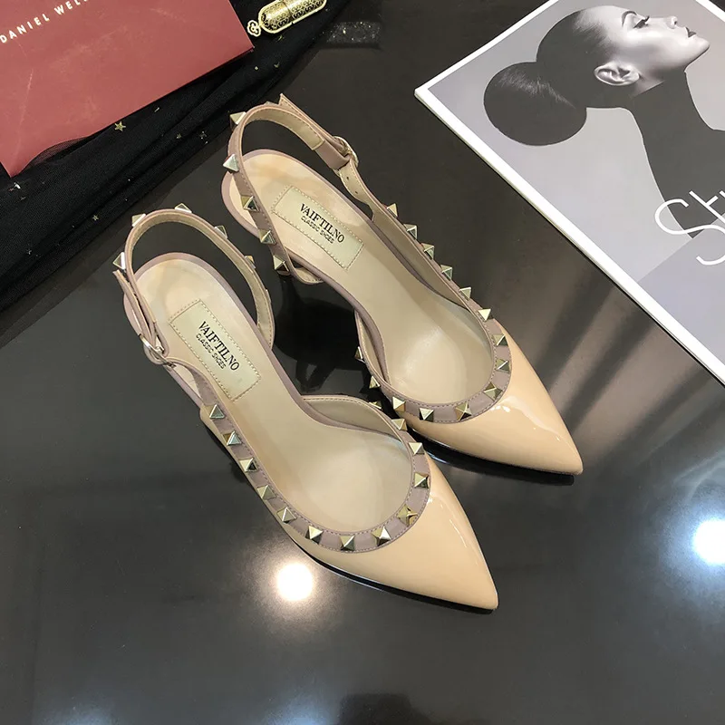 

2021 Woman Shoes High Heels Sexy Sandal with Rivets 6cm 8cm 10cm Thin Heel Pointed Sandals V Brand Classics Wedding Shoes