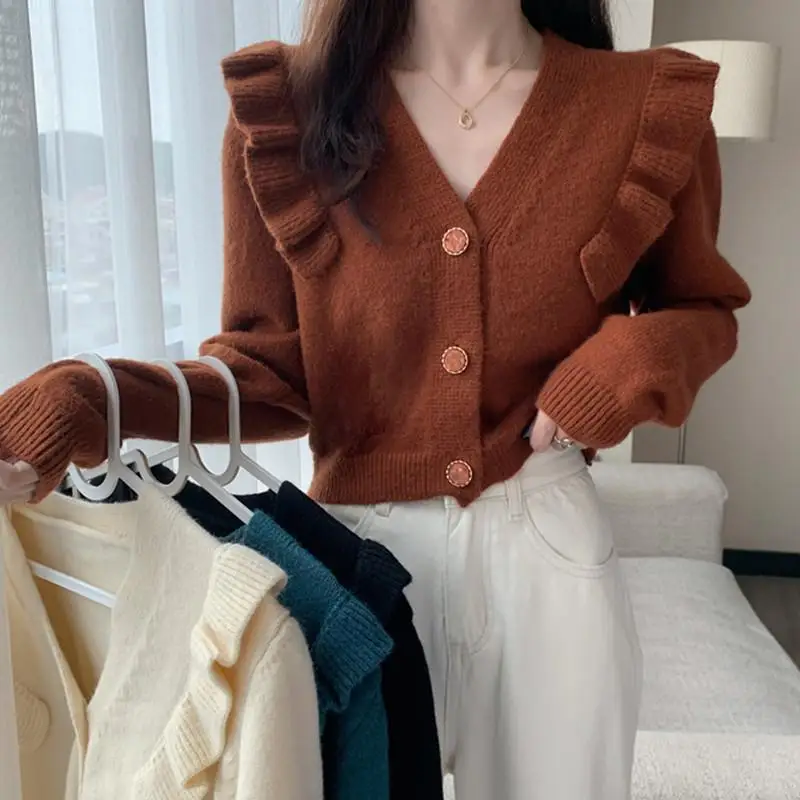 Women 2021 Autumn Winter New Solid Color Sweater Coats Female Loose Single Breasted Outwears Ladies V-neck Knitted Jackets Q496
Women 2021 Autumn Winter New Solid Color Sweater Coats Female Loose Single Breasted Outwears Ladies V-neck Knitted Jackets Q496