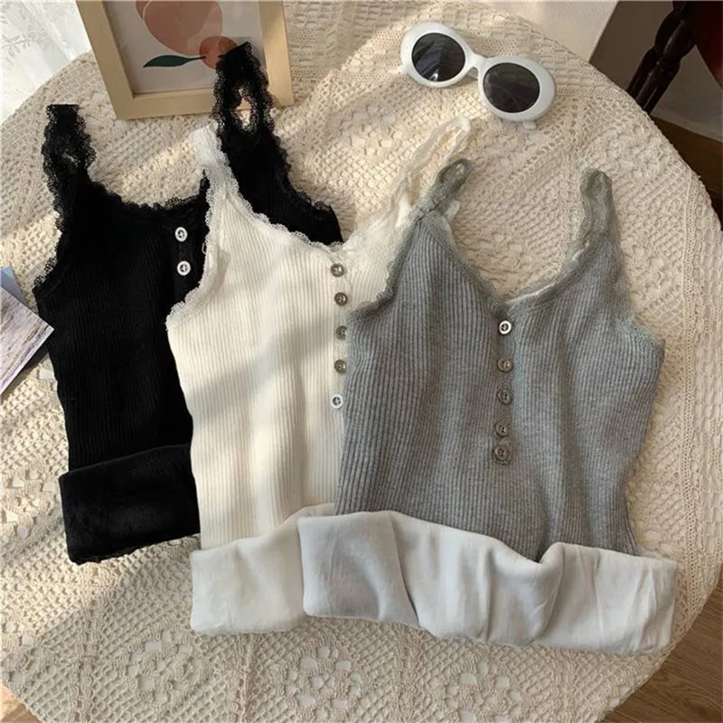 New warm sexy sleeveless camisole 2021 women's autumn and winter plus velvet thick lace knitted bottoming shirt sleeveless top
New warm sexy sleeveless camisole 2021 women's autumn and winter plus velvet thick lace knitted bottoming shirt sleeveless top