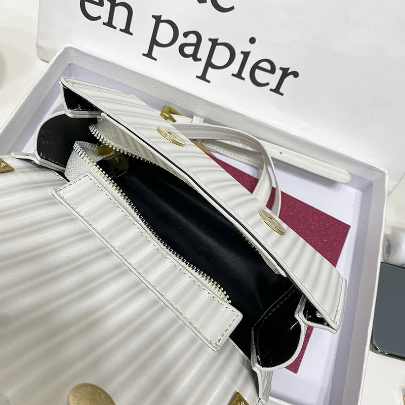 2021 Summer New Messenger Bag Ins Fashion Simple Shoulder Bag Tetro Trend Handbag PU Leather Lady Bag
2021 Summer New Messenger Bag Ins Fashion Simple Shoulder Bag Tetro Trend Handbag PU Leather Lady Bag