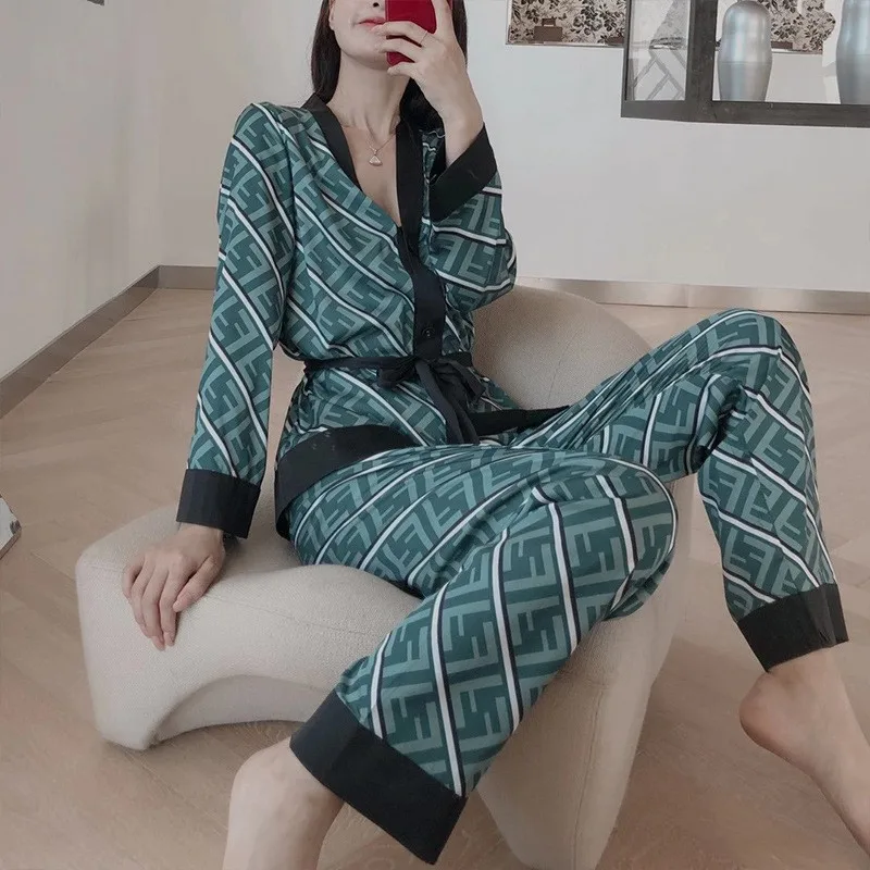 Two Pieces Sets Women Pajamas Suit With Trousers Satin Nightwear Button-Down Printed Sleepwear Lingerie Lapel Home Clothes
Two Pieces Sets Women Pajamas Suit With Trousers Satin Nightwear Button-Down Printed Sleepwear Lingerie Lapel Home Clothes