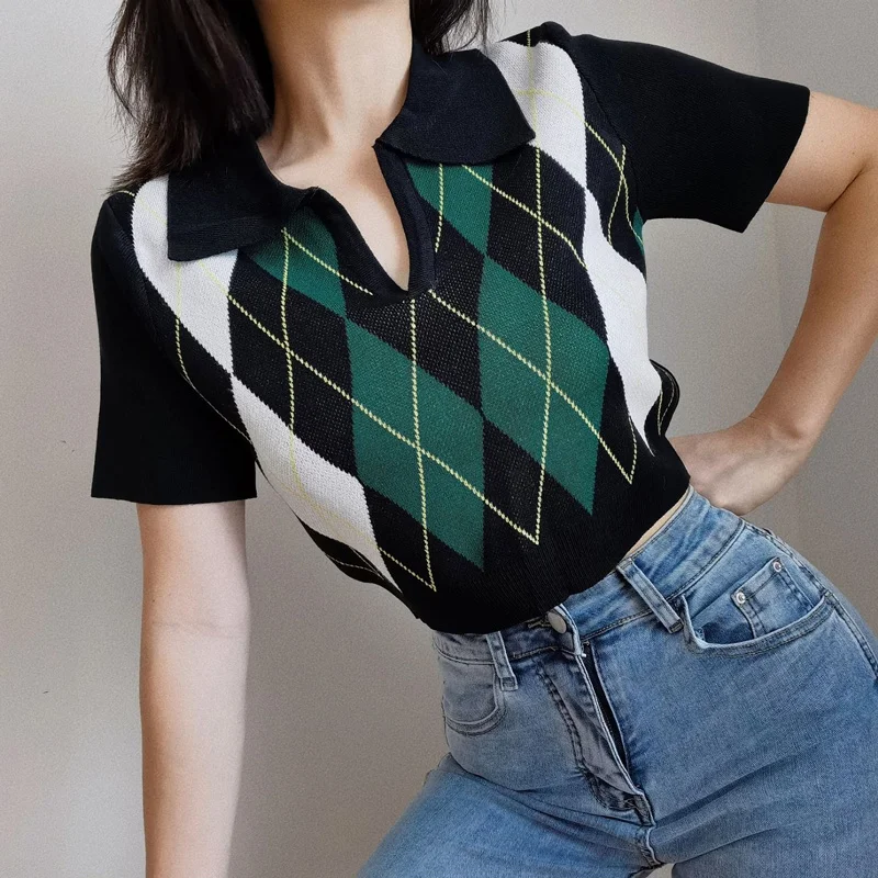 Женская трикотажная футболка с вырезом лодочкой и узором ромбиками A201
Женская трикотажная футболка с вырезом лодочкой и узором ромбиками A201