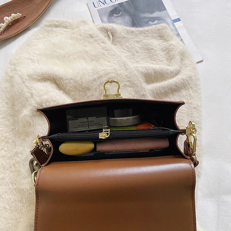 Solid Color Small PU Leather Crossbody Bags For Women 2020 Summer Acrylic Chain Designer Lady Travel Shoulder Messenger Handbags
Solid Color Small PU Leather Crossbody Bags For Women 2020 Summer Acrylic Chain Designer Lady Travel Shoulder Messenger Handbags