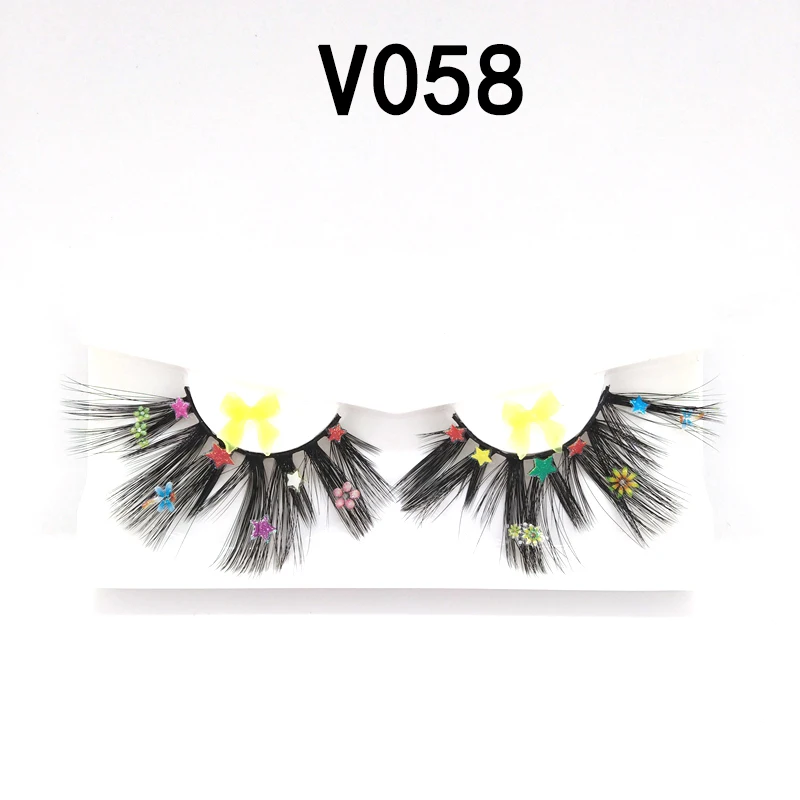 A pair of the latest simulation thick curly mink eyelashes Christmas color exaggerated false eyelashes
A pair of the latest simulation thick curly mink eyelashes Christmas color exaggerated false eyelashes