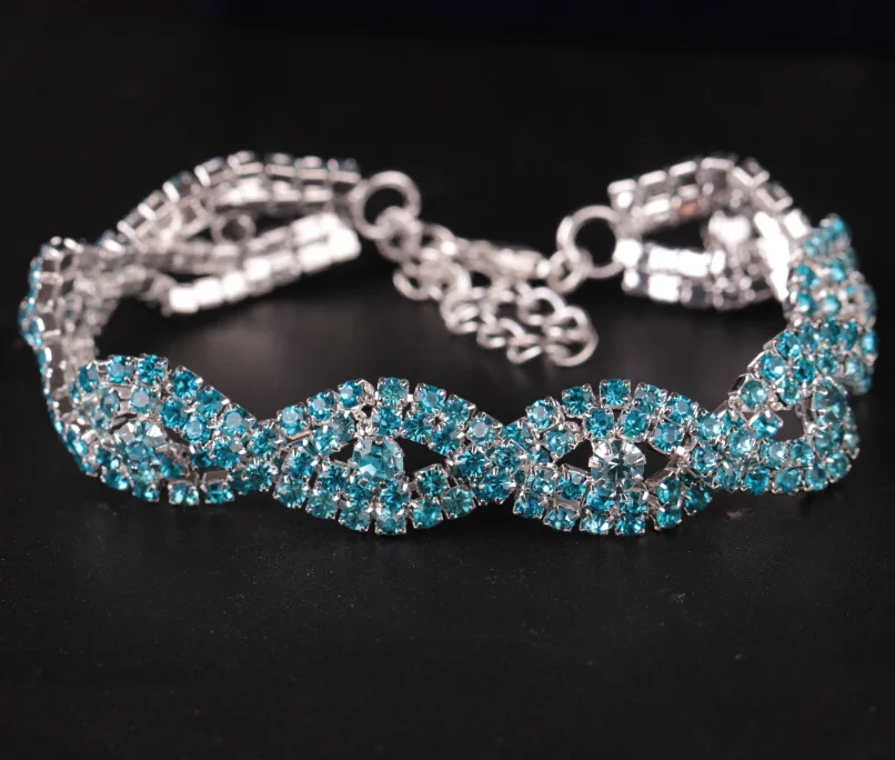 Fashionable new jewelry full diamond crystal bracelet full flash diamond exaggerated closing bracelet for ladies
Fashionable new jewelry full diamond crystal bracelet full flash diamond exaggerated closing bracelet for ladies