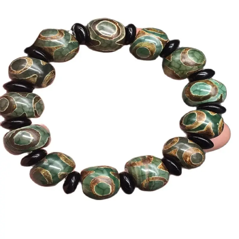 Tibetan old Tianzhu hand string Stone Bracelet line three eye beads Agate Necklace Buddha beads men and women jewelry
Tibetan old Tianzhu hand string Stone Bracelet line three eye beads Agate Necklace Buddha beads men and women jewelry