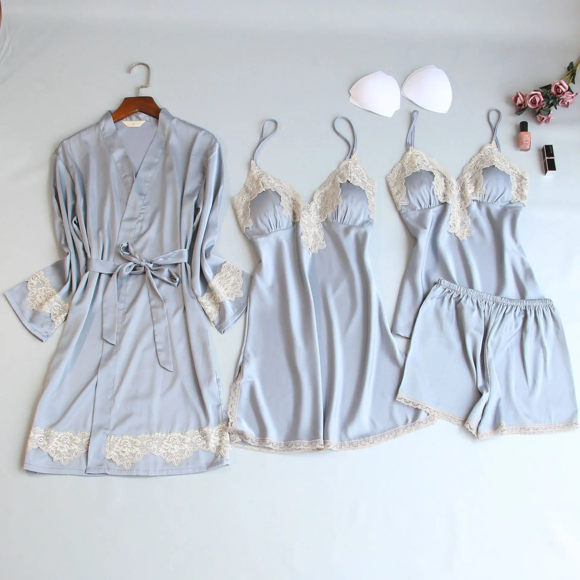 2020 Women Pajamas Sets Silk 4 Pieces Nightwear Satin Sleepwear Pyjama Spaghetti Strap Lace Sleep Lounge Pijama With Chest Pads
2020 Women Pajamas Sets Silk 4 Pieces Nightwear Satin Sleepwear Pyjama Spaghetti Strap Lace Sleep Lounge Pijama With Chest Pads