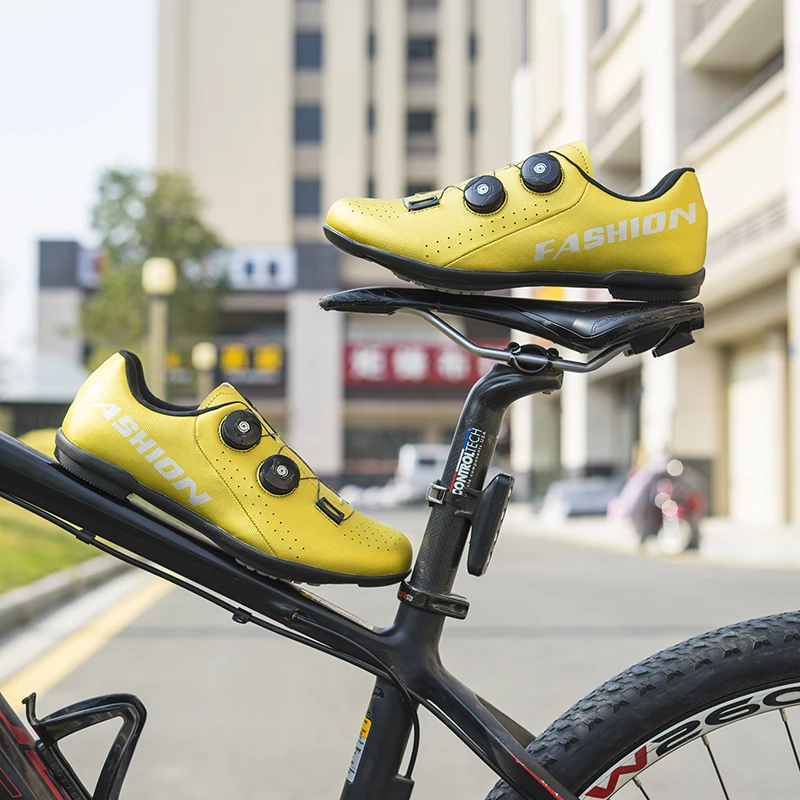 Outdoor Riding Self-Locking Mountain Bike Shoes Men's Sports Road Bike Variable Speed Sports Shoes Women's Mountain Bike Shoes
Outdoor Riding Self-Locking Mountain Bike Shoes Men's Sports Road Bike Variable Speed Sports Shoes Women's Mountain Bike Shoes