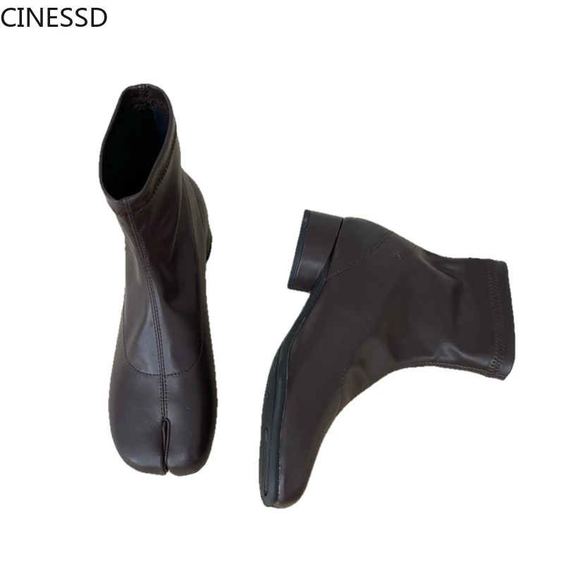 Split Toe Women Ninja Tabi Ankle Leather Boots Round Heels 3.5cm Medium Heel Brand Design Shoes Woman Brand Design Short Boots
Split Toe Women Ninja Tabi Ankle Leather Boots Round Heels 3.5cm Medium Heel Brand Design Shoes Woman Brand Design Short Boots