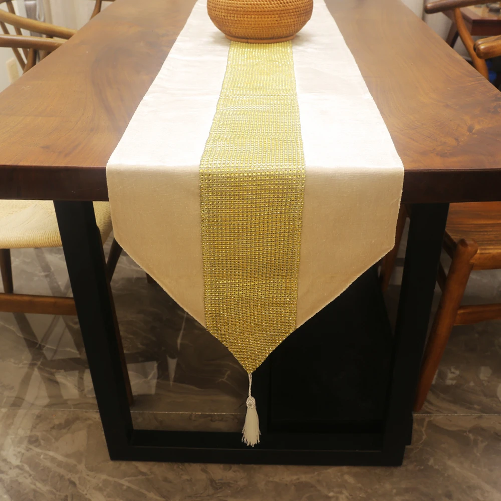 Luxury Gold Diamond Table Runner Velvet TV Cabinet Tablecloth Beige Table Flag Bed Runner Shoe Strip Dust Cover Home Decoration
Luxury Gold Diamond Table Runner Velvet TV Cabinet Tablecloth Beige Table Flag Bed Runner Shoe Strip Dust Cover Home Decoration