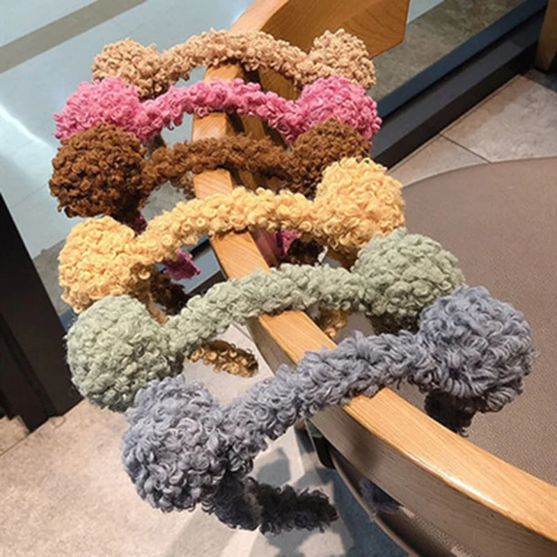 Simple autumn and winter candy color ball ear hoop cute lamb curly hair hoop Plush hairpin
Simple autumn and winter candy color ball ear hoop cute lamb curly hair hoop Plush hairpin