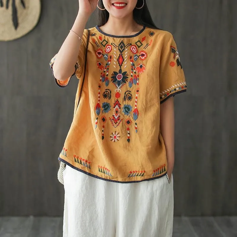 Plus Size T-shirts Women Summer Loose Casual Tops New 2020 Vintage Floral Embroidery Cotton Linen Female Tee Shirts P1007
Plus Size T-shirts Women Summer Loose Casual Tops New 2020 Vintage Floral Embroidery Cotton Linen Female Tee Shirts P1007