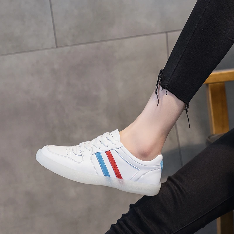 Sneakers Women Genuine Leather 2021 New All-match Lace-up Large Size Student Women Loafers Trend Flat Casual Shoes Women
Sneakers Women Genuine Leather 2021 New All-match Lace-up Large Size Student Women Loafers Trend Flat Casual Shoes Women