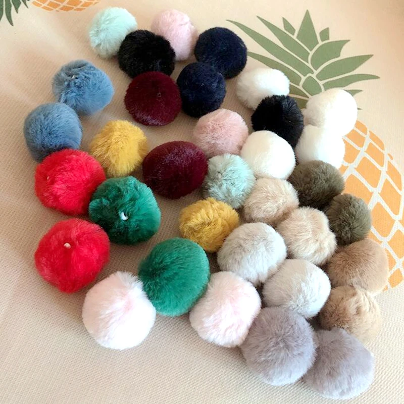 3PCS 4CM Imitated Rabbit Fur DIY Christmas Hat Eco-friendly Artificial Plush Ball Jewelry Apparel Accessories
3PCS 4CM Imitated Rabbit Fur DIY Christmas Hat Eco-friendly Artificial Plush Ball Jewelry Apparel Accessories
