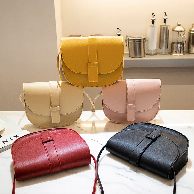 Women Messenger Bag small PU Leather Crossbody Bags for Female Shoulder bag Ladies Saddle bag phone wallet bolsa handbag Black
Women Messenger Bag small PU Leather Crossbody Bags for Female Shoulder bag Ladies Saddle bag phone wallet bolsa handbag Black
