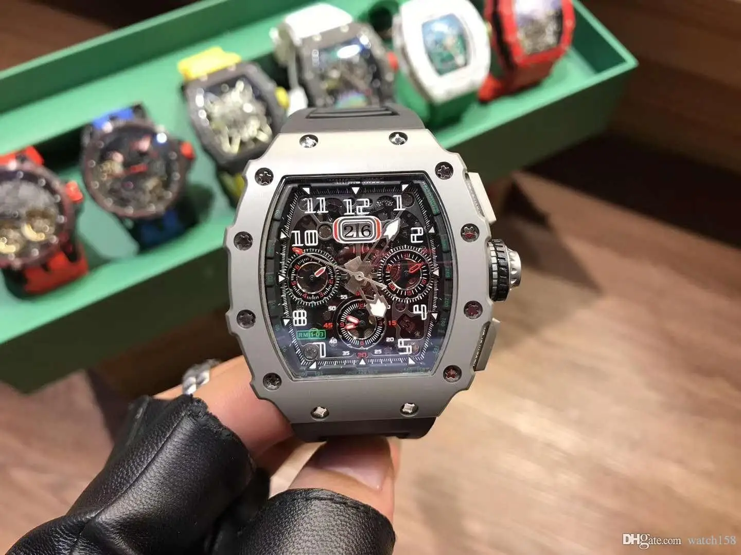 Luxury Brand New Mens Limited Edition Automatic Mechanical Watch Sports Fashion Watches Black Rubber Sapphire Glass Back
Luxury Brand New Mens Limited Edition Automatic Mechanical Watch Sports Fashion Watches Black Rubber Sapphire Glass Back