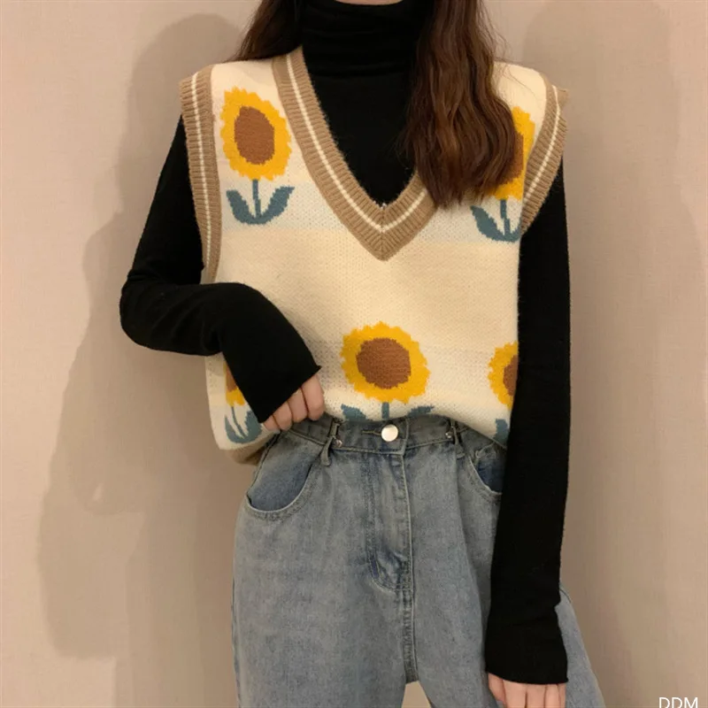 Women's Vest Sweater 2021 New Fashion Retro Knit Short V-neck Pullover Sleeveless Top for Women Casual Outer Wear Vest Women
Women's Vest Sweater 2021 New Fashion Retro Knit Short V-neck Pullover Sleeveless Top for Women Casual Outer Wear Vest Women