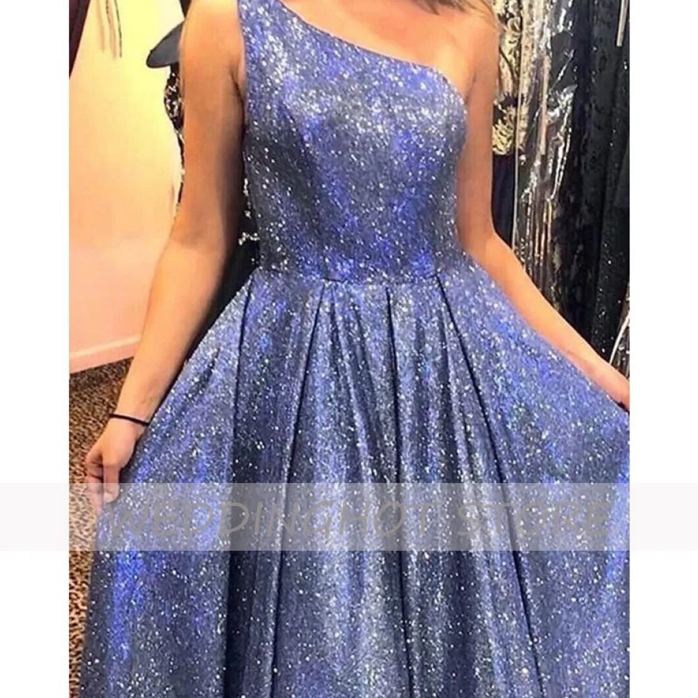 Sparkle Blue Evening Dresses Long 2021 Women One-Shoulder A-Line Sequins Eleglant Prom Party Gowns Simple Custom robes de soirée
Sparkle Blue Evening Dresses Long 2021 Women One-Shoulder A-Line Sequins Eleglant Prom Party Gowns Simple Custom robes de soirée