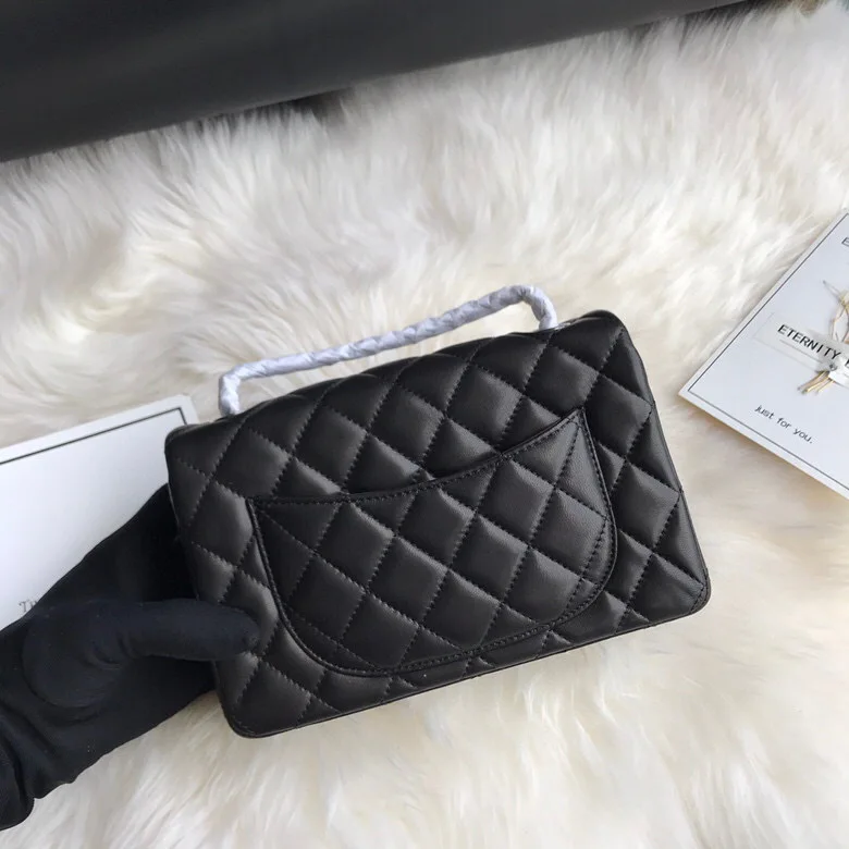 Top ladies bag 100% genuine leather classic flap bag caviar leather messenger bag fashion design chain mini shoulder bag 2c bag
Top ladies bag 100% genuine leather classic flap bag caviar leather messenger bag fashion design chain mini shoulder bag 2c bag