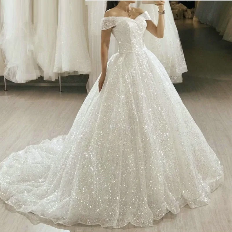 Sparkle Wedding Dress lace embroidery Plus size off shoulder Wedding gown Sexy bridal wedding Dress Custom made
Sparkle Wedding Dress lace embroidery Plus size off shoulder Wedding gown Sexy bridal wedding Dress Custom made