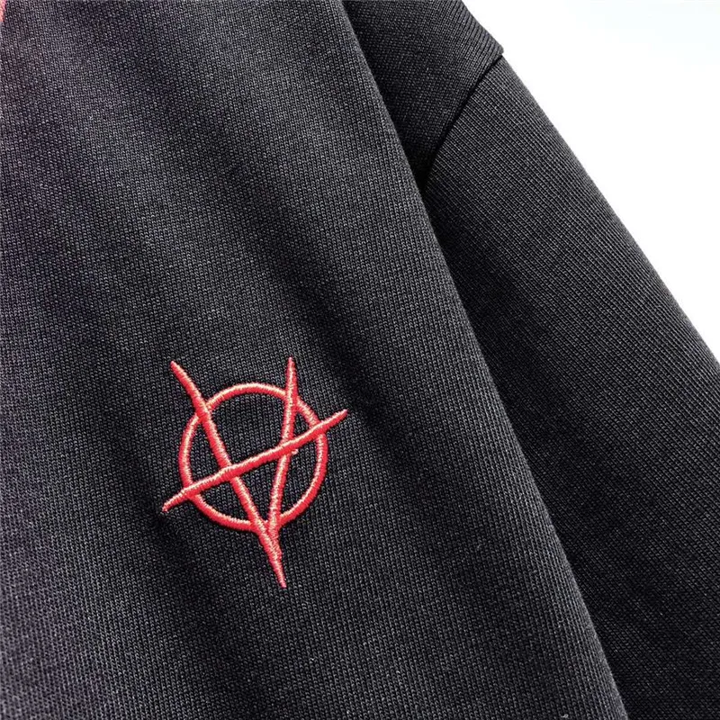 Red Black Patchwork Vetements T-shirt Men Women embroidery Vetements T-shirts VTM Tops Tee
Red Black Patchwork Vetements T-shirt Men Women embroidery Vetements T-shirts VTM Tops Tee