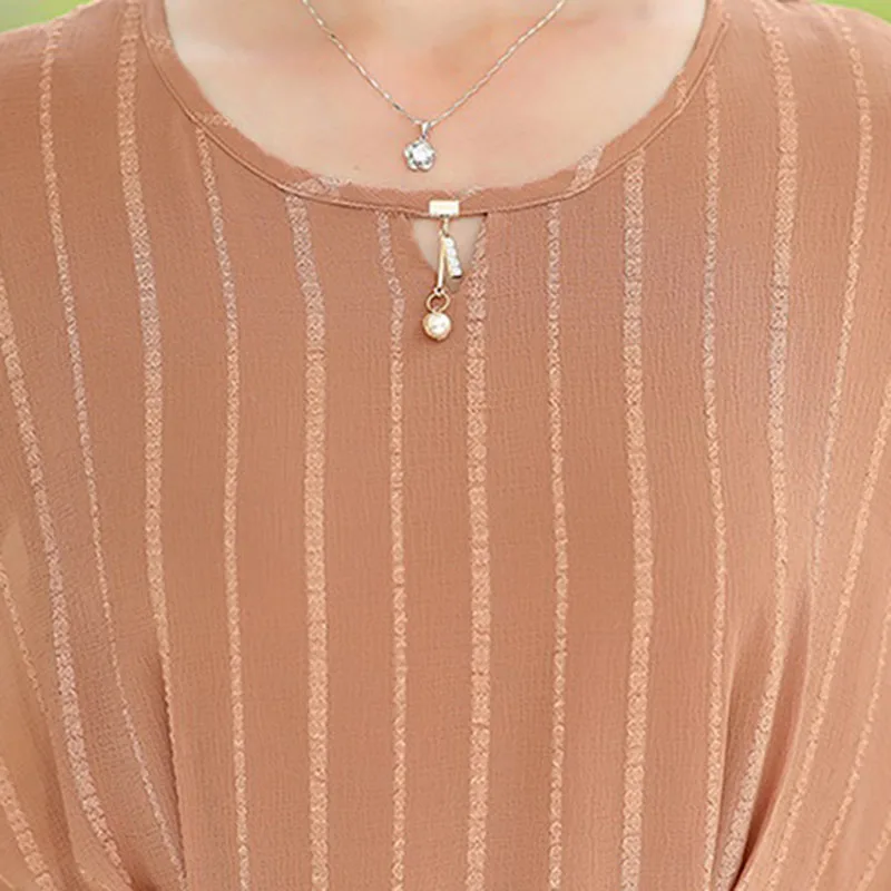Middle-Aged Women Summer Suit Short Sleeve T-shirt Tops & Seven Points Wide Leg Pants Sets Women's Chiffon Shirt Mother Dress
Middle-Aged Women Summer Suit Short Sleeve T-shirt Tops & Seven Points Wide Leg Pants Sets Women's Chiffon Shirt Mother Dress