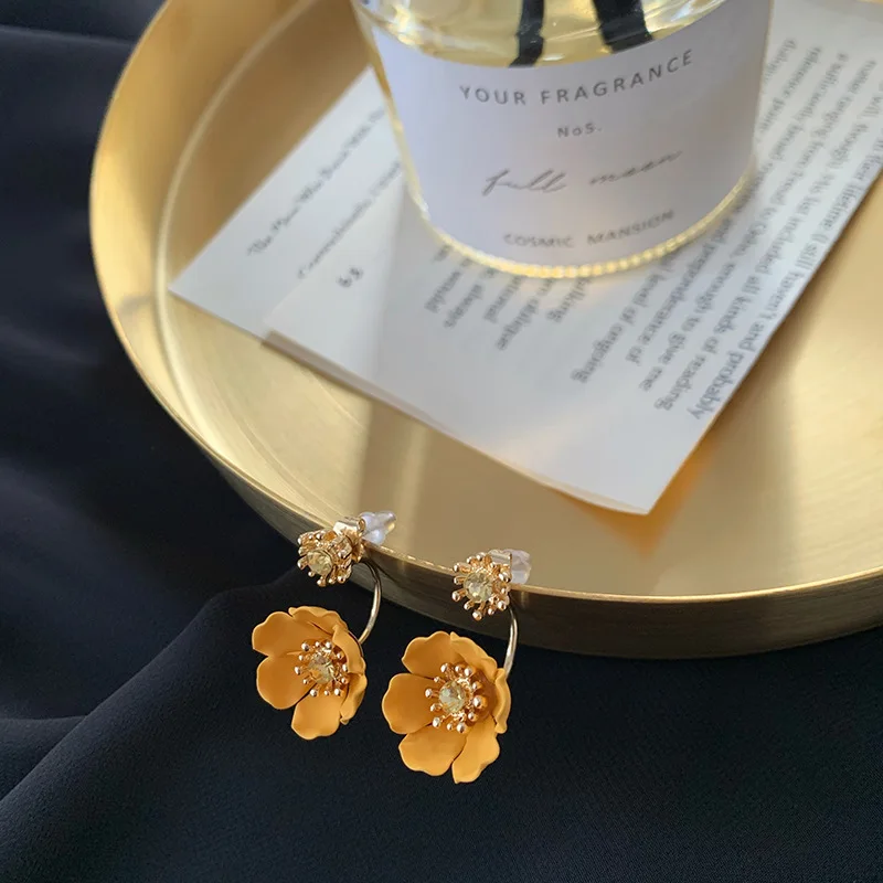 Korean Fashion Girl Butterfly Earrings Minimalist Style Geometrical Irregular Flowers Stud Earrings For Women Jewelry Making
Korean Fashion Girl Butterfly Earrings Minimalist Style Geometrical Irregular Flowers Stud Earrings For Women Jewelry Making