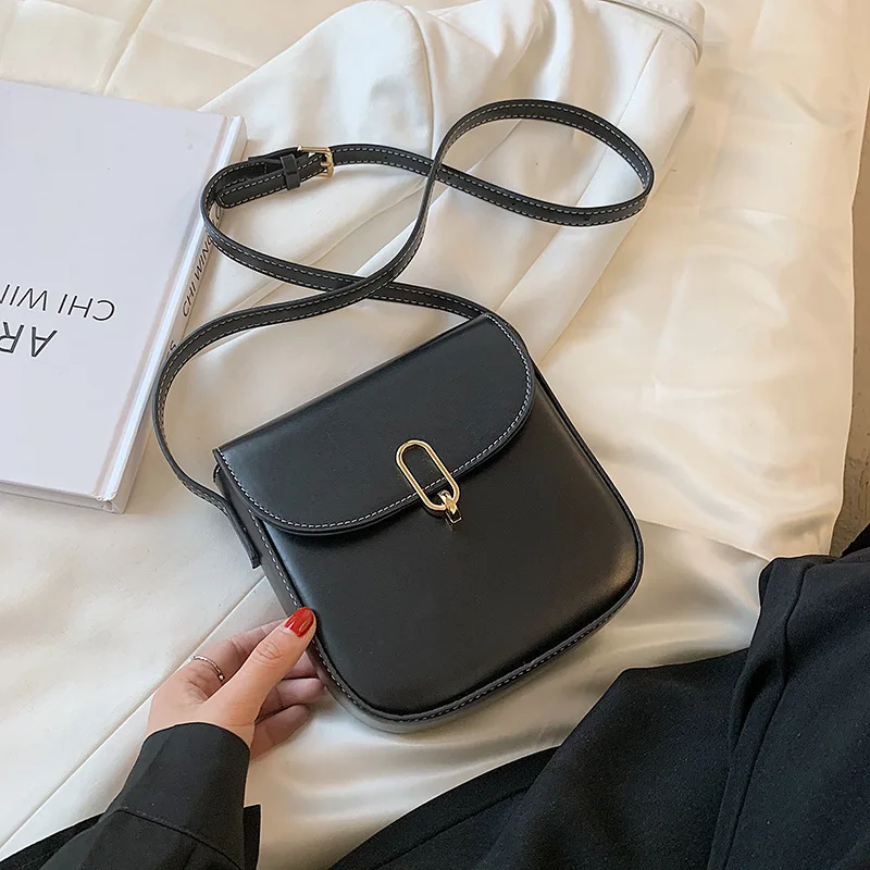 Solid Color Pu Leather Shoulder Bags for Women 2021 Trend Saddle Small Summerfemale Crossbody Bag Quality Luxury Brand Handbags
Solid Color Pu Leather Shoulder Bags for Women 2021 Trend Saddle Small Summerfemale Crossbody Bag Quality Luxury Brand Handbags