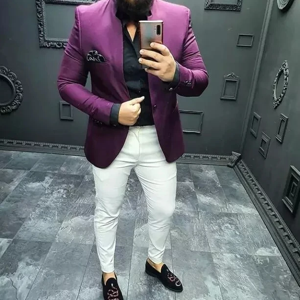 

Мужские облегающие костюмы фиолетового цвета с белыми брюками на одной пуговице, 2 предмета (пиджак + брюки), свадебные смокинги для жениха, к...
