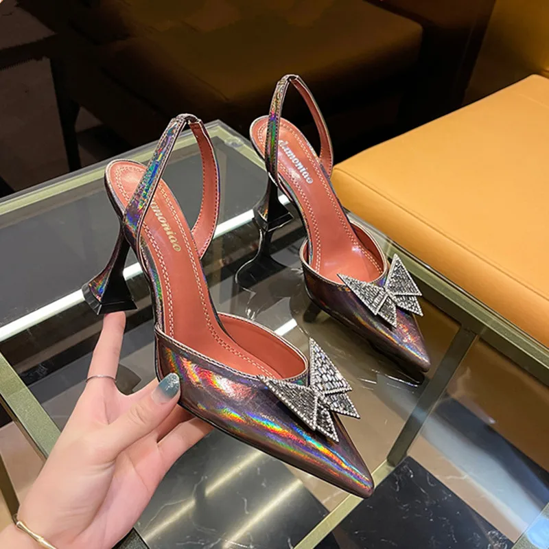 Spring New Plus Size Women's Shoes Fashion Laser High Heels Rhinestone Bow Silver Stilettos Pointed Toe Sexy Dress Pumps Ladies
Spring New Plus Size Women's Shoes Fashion Laser High Heels Rhinestone Bow Silver Stilettos Pointed Toe Sexy Dress Pumps Ladies