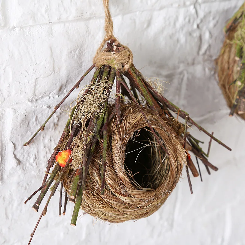 Birds Nest Bird Cage Natural Grass Egg Cage Bird House Outdoor Decorative Weaved Hanging Parrot Nest Houses Pet Bedroom
Birds Nest Bird Cage Natural Grass Egg Cage Bird House Outdoor Decorative Weaved Hanging Parrot Nest Houses Pet Bedroom