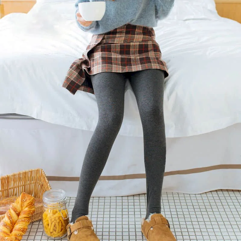 Winter New Casual Solid High Waist Velvet Skinny Pants Women Warm Leggings Clothing
Winter New Casual Solid High Waist Velvet Skinny Pants Women Warm Leggings Clothing