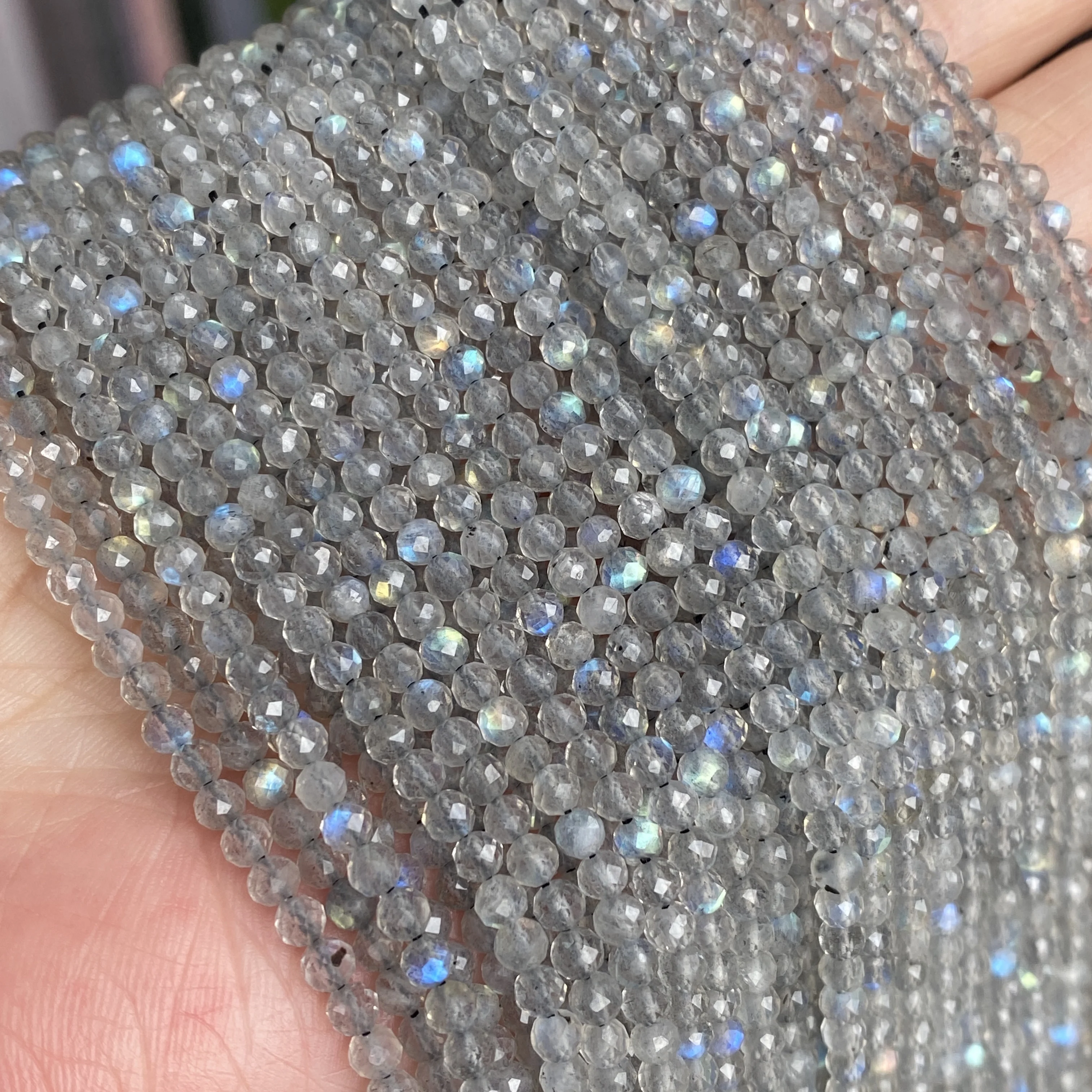 Natural Labradorite Faceted Beads 3mm Cutting Loose Reflective Labradorite Beads for Jewelry Making
Natural Labradorite Faceted Beads 3mm Cutting Loose Reflective Labradorite Beads for Jewelry Making