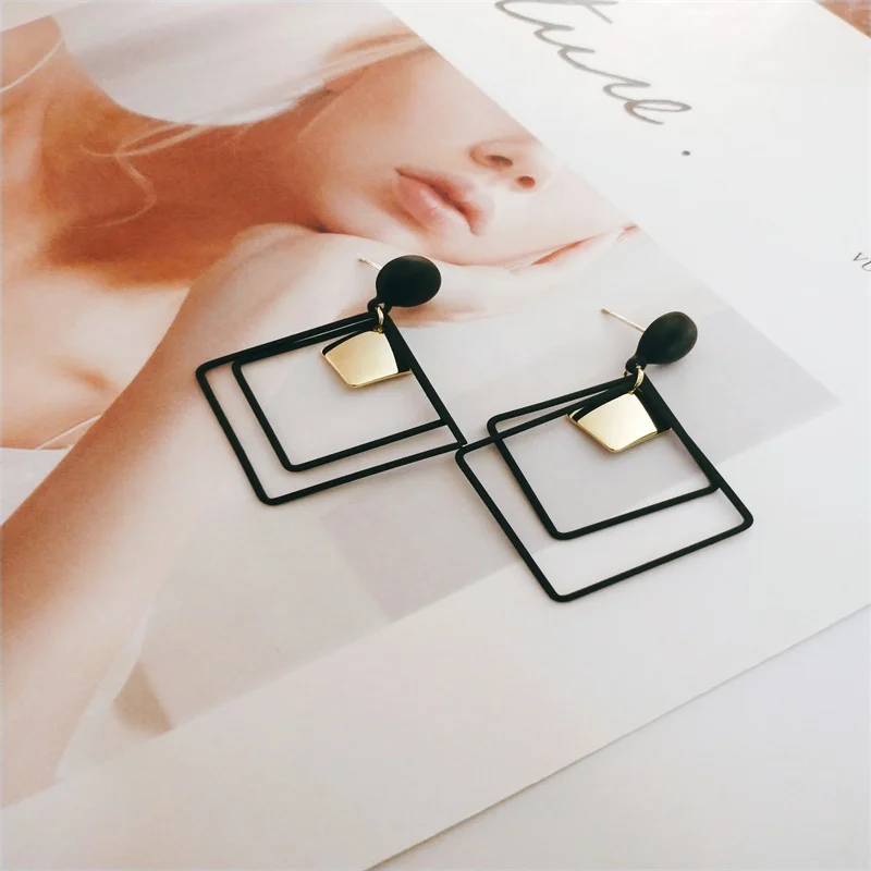 2022 Fashion Jewelry New Korean Statement Wedding Earrings for Women Black Cute Acrylic Geometric Dangle Drop Gold Earings
2022 Fashion Jewelry New Korean Statement Wedding Earrings for Women Black Cute Acrylic Geometric Dangle Drop Gold Earings