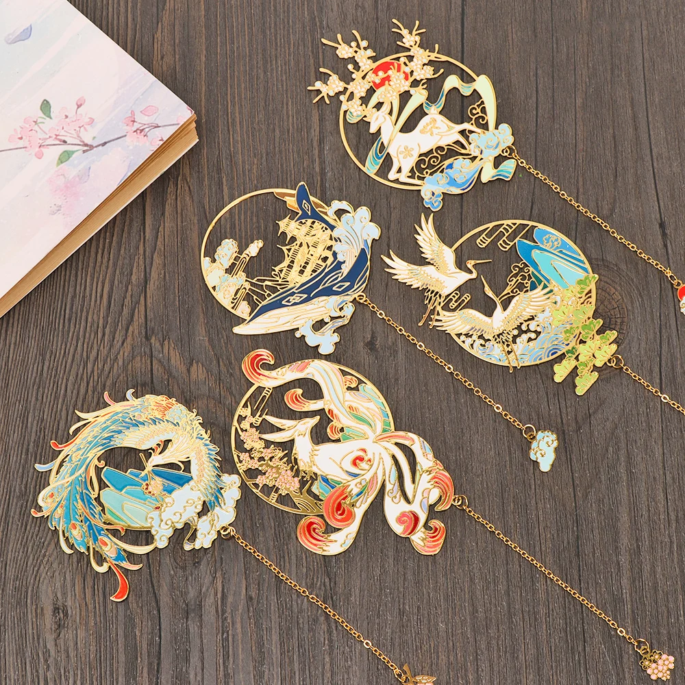 1PC Tasseled Hollowed Book Chinese Retro Folding Fan Design Brass Bookmark Clip Pagination Mark Stationery School Office Supply
1PC Tasseled Hollowed Book Chinese Retro Folding Fan Design Brass Bookmark Clip Pagination Mark Stationery School Office Supply