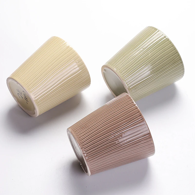 Креативный однотонный полосатый керамический фотографический цветочный горшок с зеленым растением для балкона
Креативный однотонный полосатый керамический фотографический цветочный горшок с зеленым растением для балкона