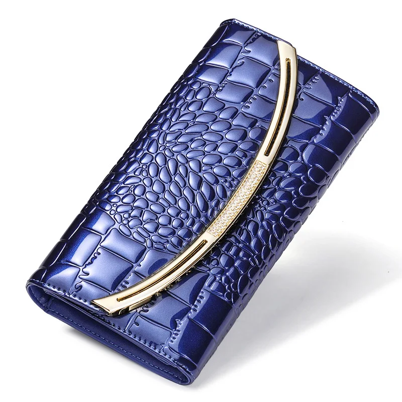Фото Подарочный вместительный Женский кошелек из натуральной кожи с монетницей